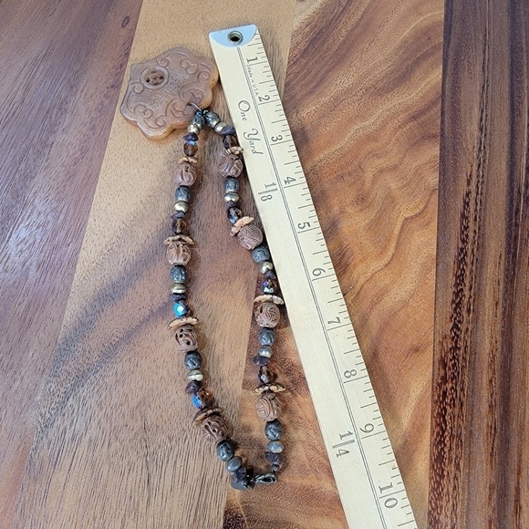 Chico's Stone Bead Medallion Earth Tones Pendant Necklace - Picture 14 of 17